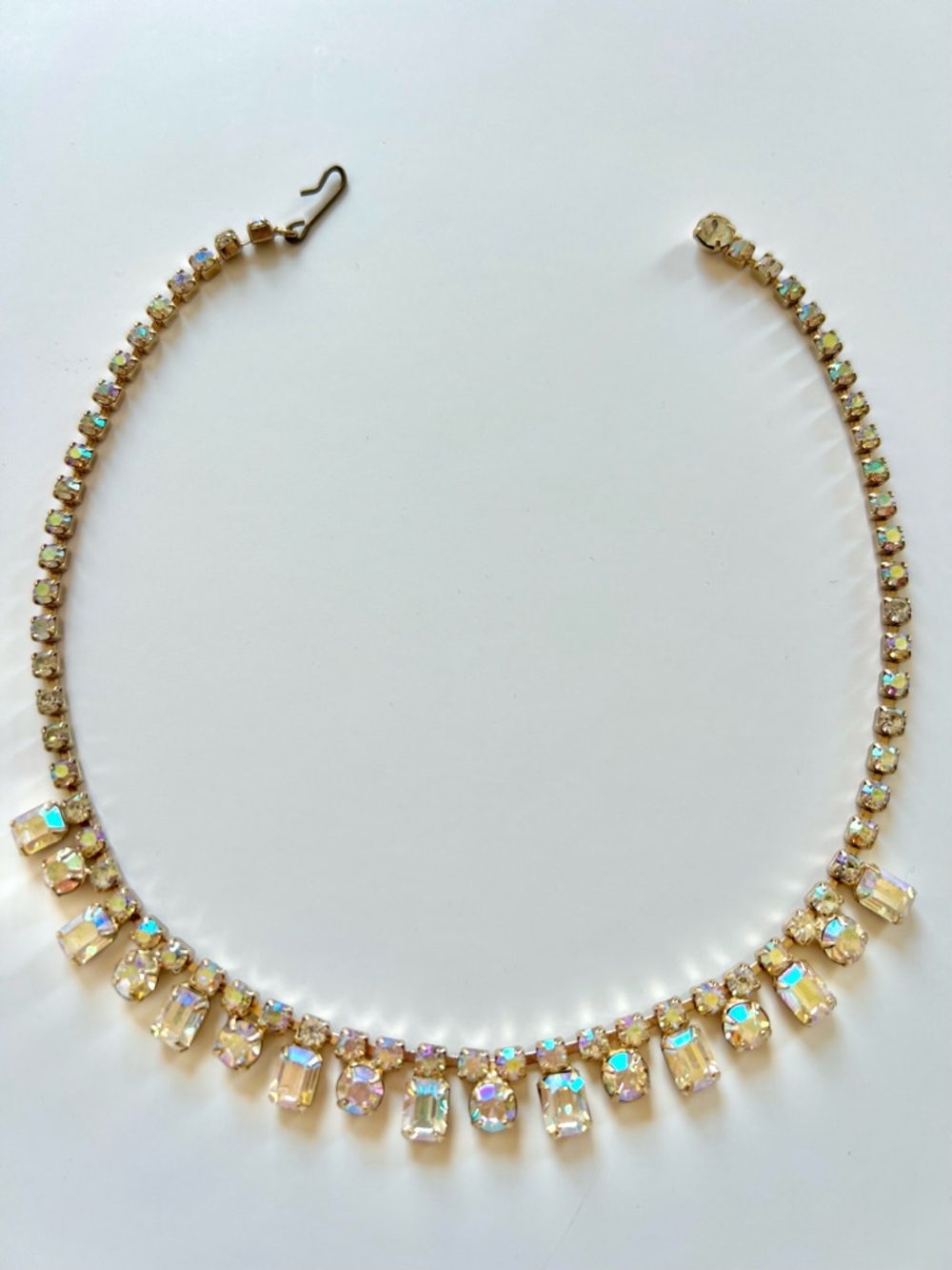 Vintage 1950s aurora borealis rhinestone necklace
